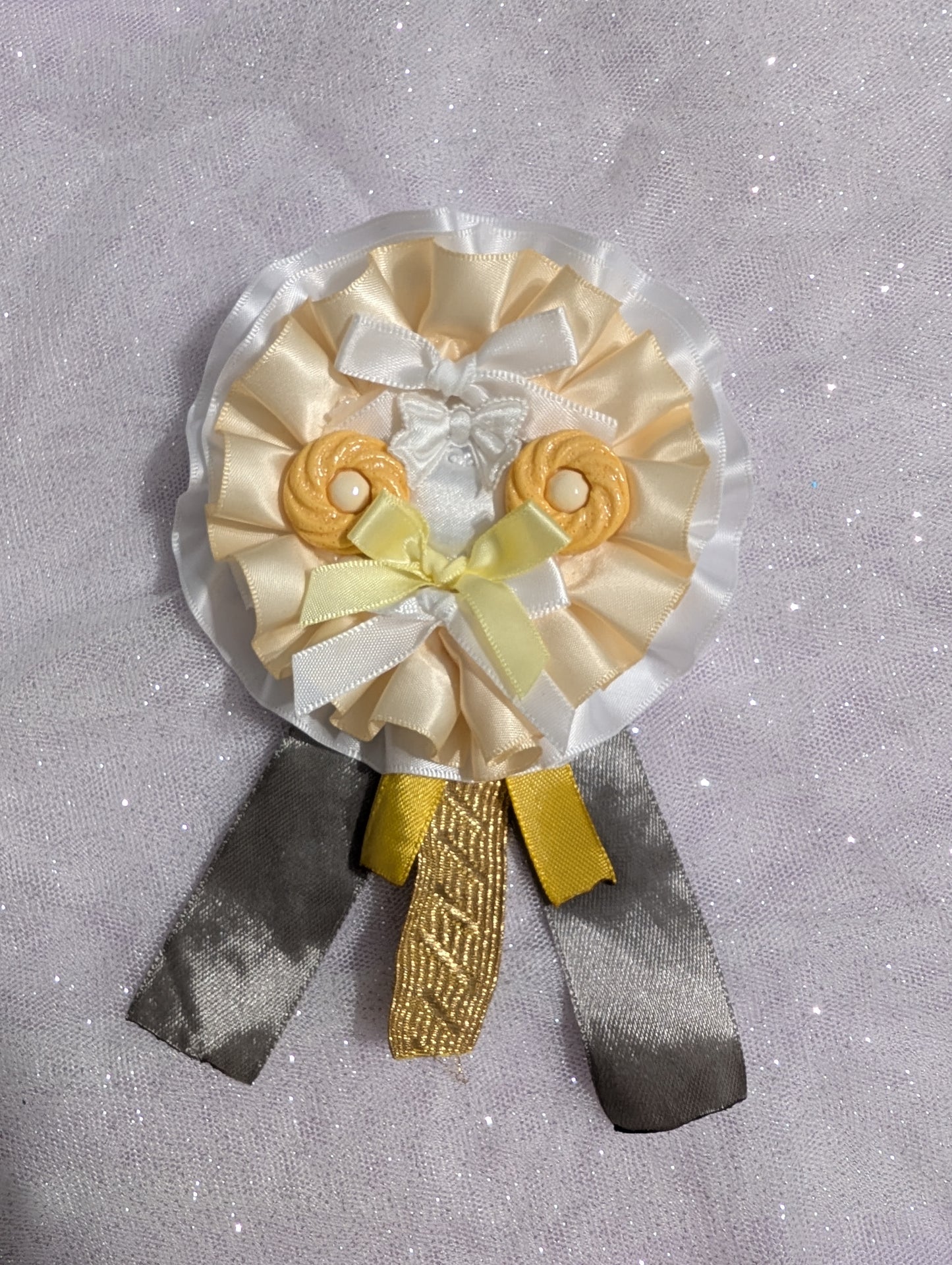 Broche Morning Tea time